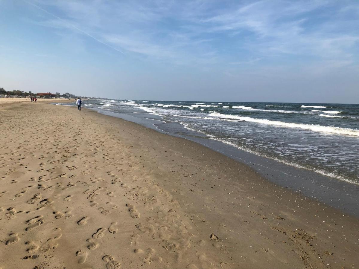 לידו דליי אסטנסי On The Adriatic Beach Tra Venezia Ferrara E Ravenna Sulla Spiaggia Della Riviera Adriatica מראה חיצוני תמונה